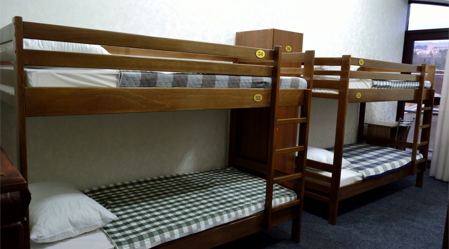 Номер Номер 7. Кровать в общем 6-ти местном номере для женщин