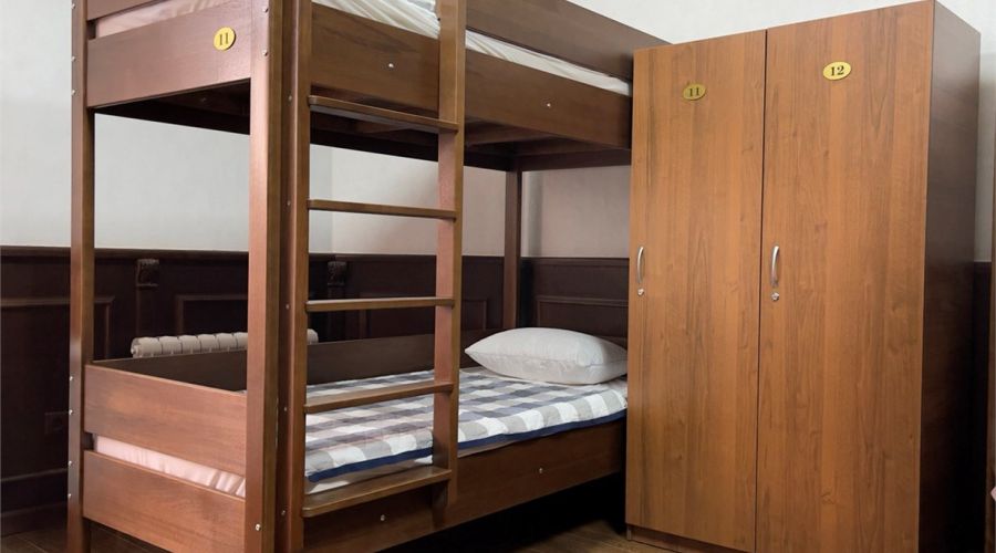 Номер Номер 3. Кровать в общем 8 местном мужском номере